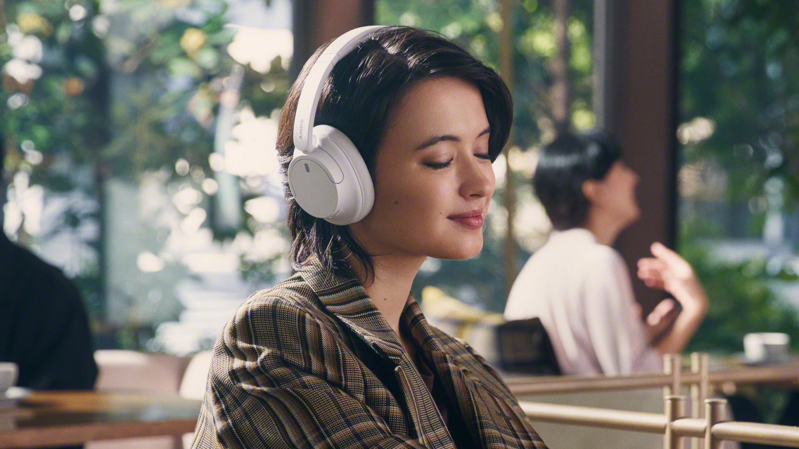 Sony headphones with advanced comfort and sound